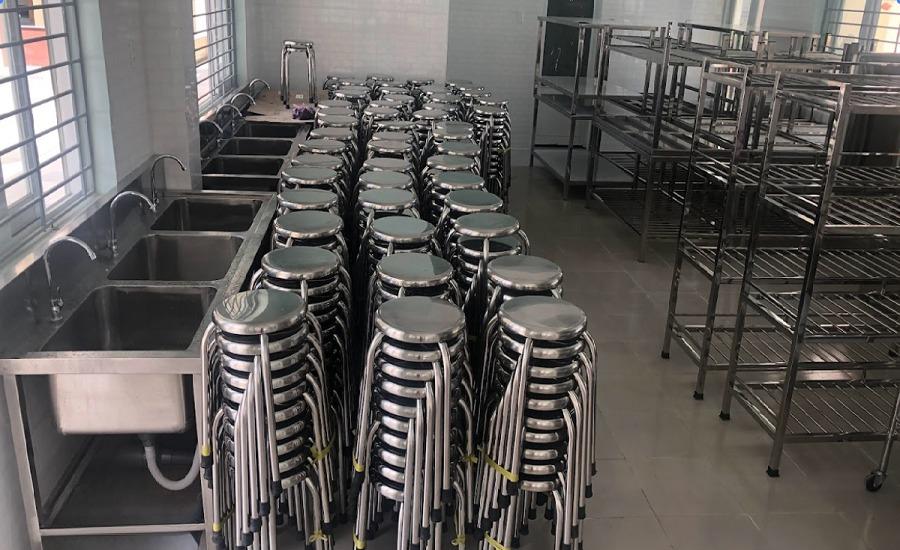 Ghế ăn inox 304 trong bếp ăn công nghiệp 2 ghe-an-inox-304-xep-gon