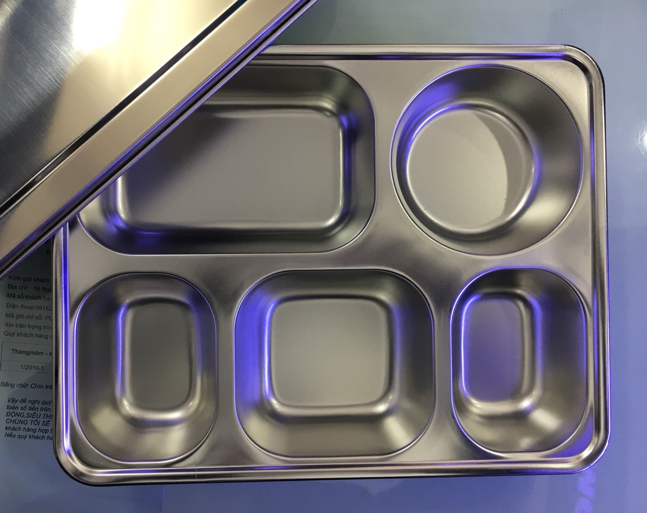 khay-inox-5-ngan-sau-thuong