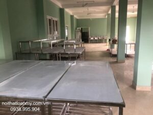 ban-ghe-inox-theo-yeu-cau-tai-binh-duong