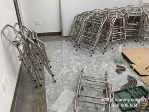 lap-dat-ban-ghe-inox