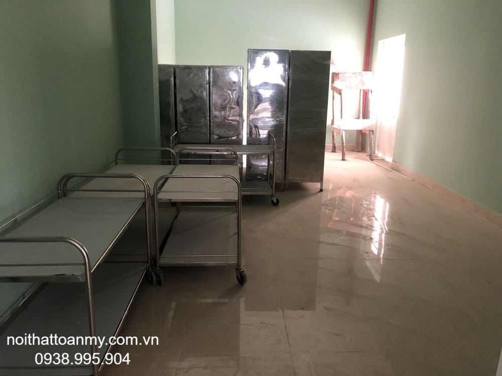Gia công bàn ghế inox và các thiết bị inox theo yêu cầu tại Bình Dương 3 thiet-bi-inox-bep-theo-yeu-cau-tai-binh-duong