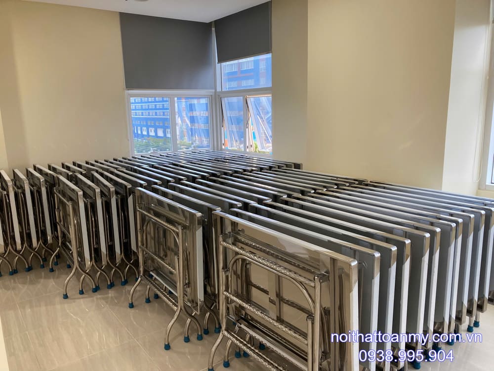 Bàn xếp inox chữ nhật giá bao nhiêu? Bảng giá và hướng dẫn chọn mua 4 ung-dung-cua-ban-xep-inox-chu-nhat