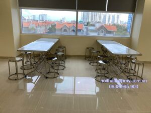 ly-do-chon-mua-ban-inox-gia-re-cho-quan-an