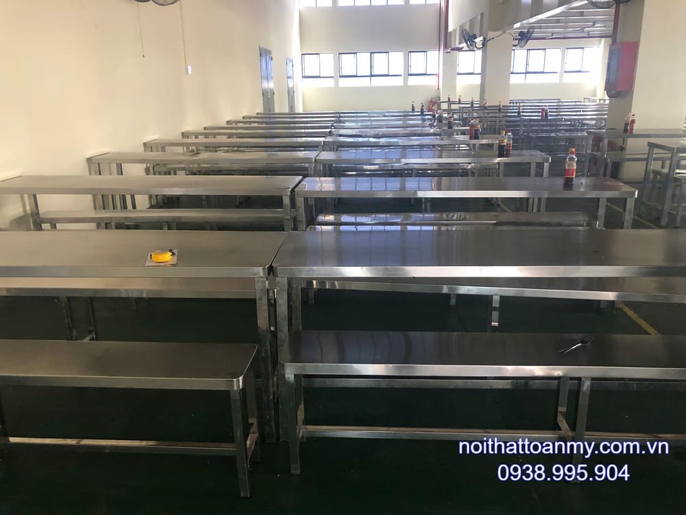 ban-inox-1-tang-cho-can-tin