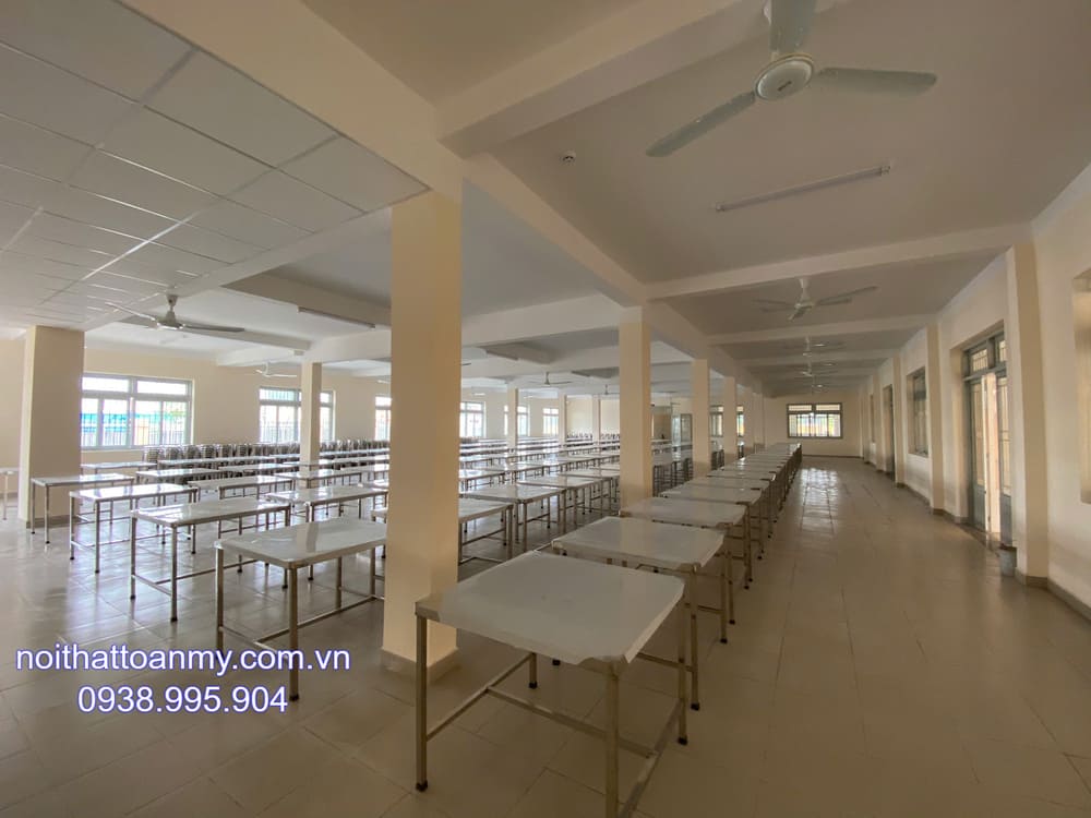 Ứng dụng của bàn inox công nghiệp 2 ban-inox-trong-can-tin