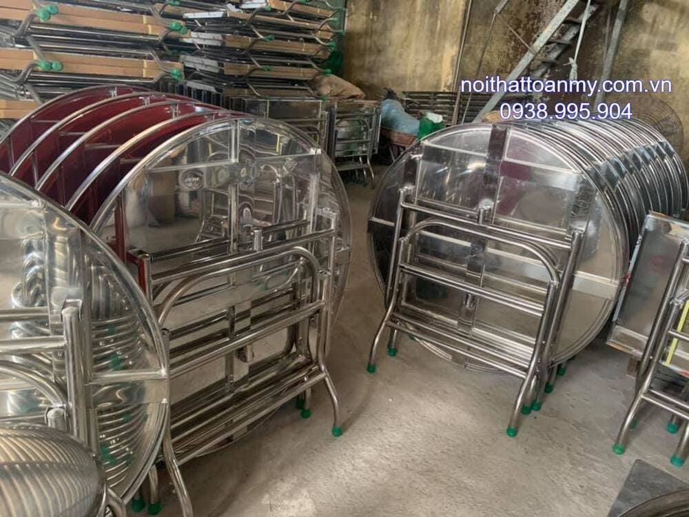 ban-inox-xep-trong-gia-dinh-ben-bi