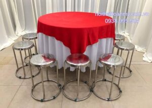 cach-lua-chon-ban-inox-phu-hop-cho-bua-tiec-gia-dinh