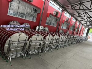 loi-ich-cua-ban-inox-xep-trong-gia-dinh