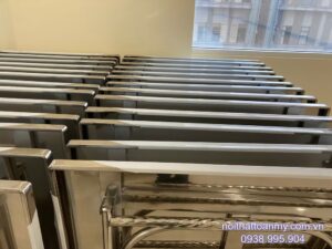 tai-sao-nen-chon-ban-inox-gia-re