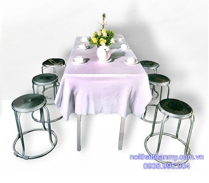 Cách bố trí bàn inox trong bữa tiệc gia đình mới nhất 2 trang-tri-ban-inox-de-tao-khong-khi-am-cung