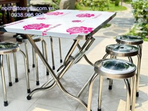 ung-dung-cua-ban-inox-xep-trong-cuoc-song-hang-ngay