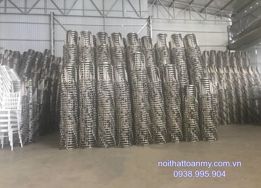 ban-ghe-inox-toan-my-tai-tay-ninh-1