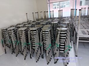 ban-ghe-inox-Toan-My-tai-tay-ninh-4