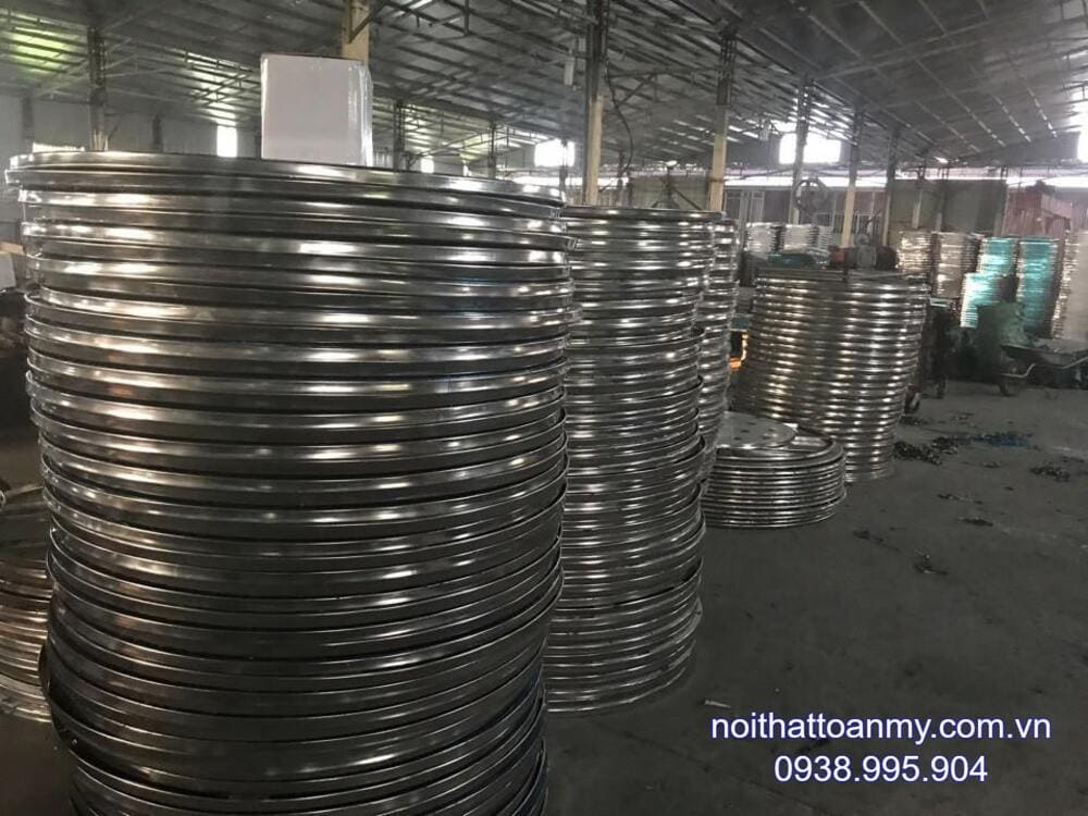 Bàn ghế inox, thiết bị inox y tế và công nghiệp tại Trà Vinh 2 ban-inox-toan-my-tai-tra-vinh