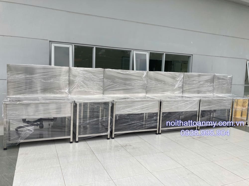 Toàn Mỹ cung cấp bàn ghế inox, thiết bị inox y tế và công nghiệp tại Bình Phước 5 thiet-bi-inox-cong-nghiep-toan-my-tai-binh-phuoc