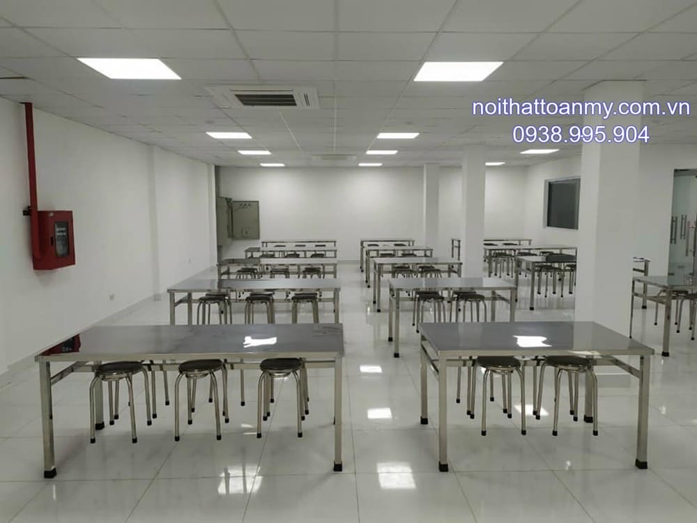 Bộ bàn inox công nghiệp có móc treo ghế cao cấp 18 bo-ban-inox-cong-nghiep-co-moc-treo-ghe-cao-cap-5