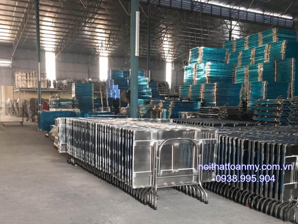 ban-ghe-inox-tai-ha-tinh