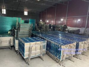 ban-ghe-inox-tai-hue