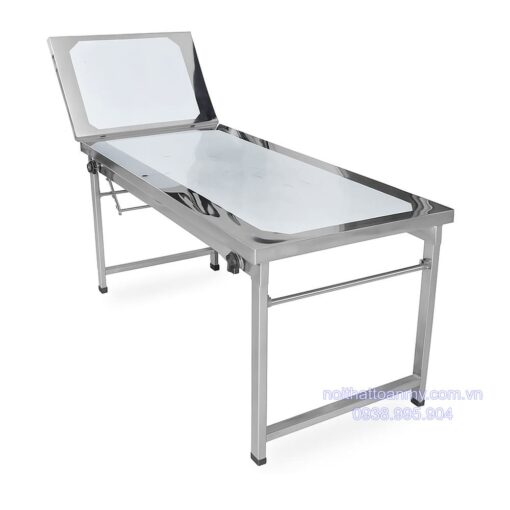 ban-tieu-phau-inox